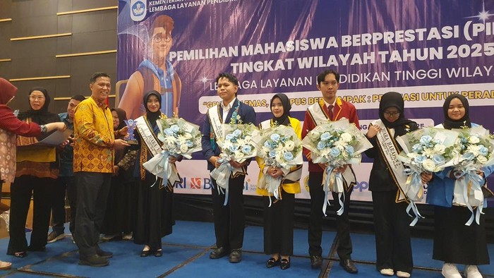 Mahasiswa pemenang Pilmapres 2025.