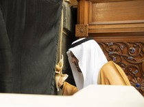 Melihat Prosesi Sakral Pencucian Kabah