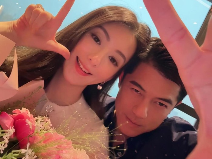 Moka Fang dan Aaron Kwok
