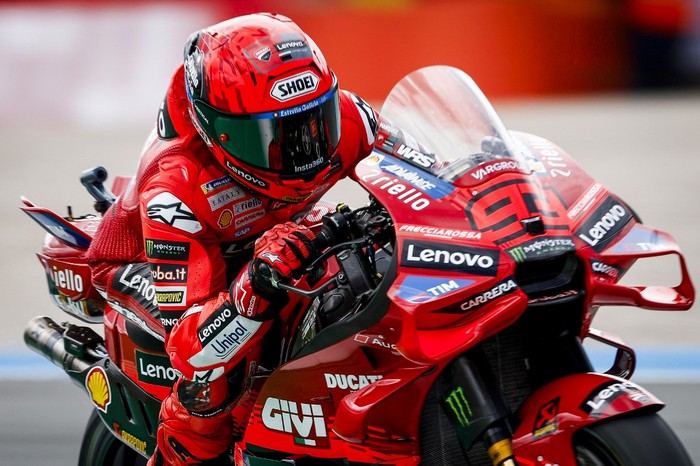 Ducati Lenovo Teams Spanish rider Marc Marquez competes to win the MotoGP race as part of the Dutch Motorcycle Grand Prix at the TT Circuit Assen, in Assen, on June 29, 2025. (Photo by Vincent JANNINK / ANP / AFP) / Netherlands OUT