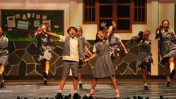 Lihat Lagi Aksi Pemain di Musikal Petualangan Sherina!