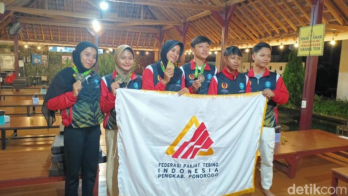 Para atlet panjat tebing Ponorogo
