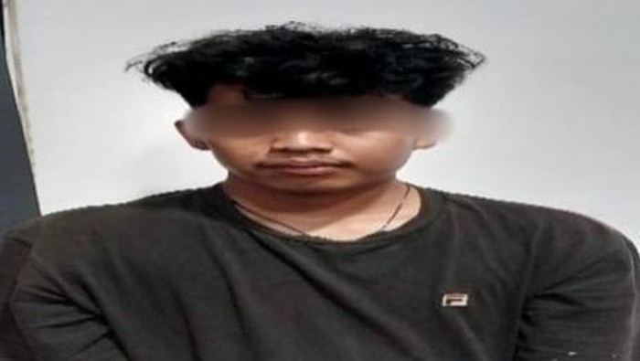 Pelaku Didi saat diamankan di Polres Muba