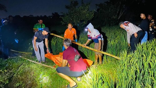 Penemuan mayat lansia di area persawahan Dusun Bangket Dalam Muhajirin, Desa Kediri Selatan, Kecamatan Kediri, Lombok Barat.