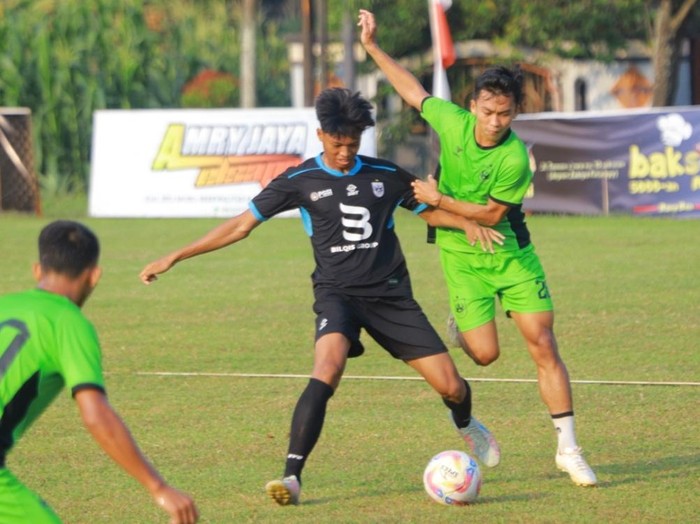 PSIS menggelar laga uji coba melawan tim Soeratin Askot PSSI Kota Semarang U-17, Jumat (11/7/2025).