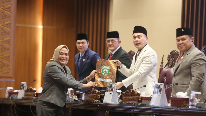 Rapat pembahasan raperda program strategis usulan Pemprov Sumsel.
