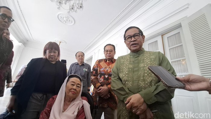 Sinta Wahid bertemu Pramono Anung di Balai Kota DKI.