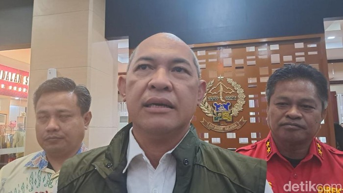Staf Ahli Menteri Kehutanan Bidang Hubungan Antar Lembaga, Fahrizal.