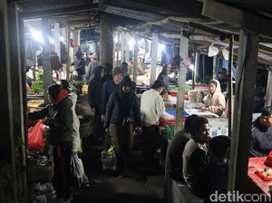 Riuh Pagi di Pasar Penelokan Tengah Hutan Kintamani