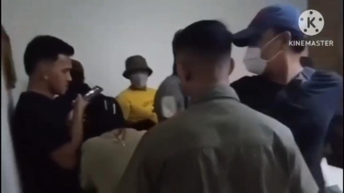 Tangkap layar video penggerebekan pasangan selingkuh di Lubuklinggau.