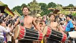 Tari Kolosal Warnai Festival Desa Penglipuran Bali