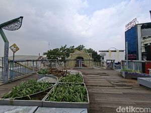 Sejoli Terciduk Lakukan Aksi Tak Senonoh di Teras Cihampelas Bandung