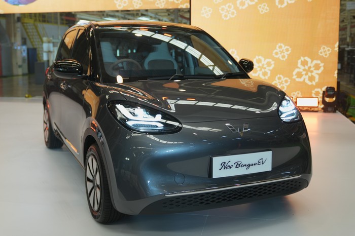 Wuling New Binguo EV meluncur saat perayaan 8 tahun Wuling di Indonesia