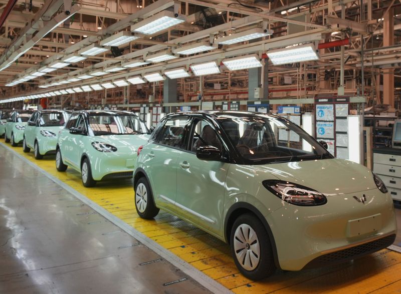 Wuling New Binguo EV meluncur saat perayaan 8 tahun Wuling di Indonesia