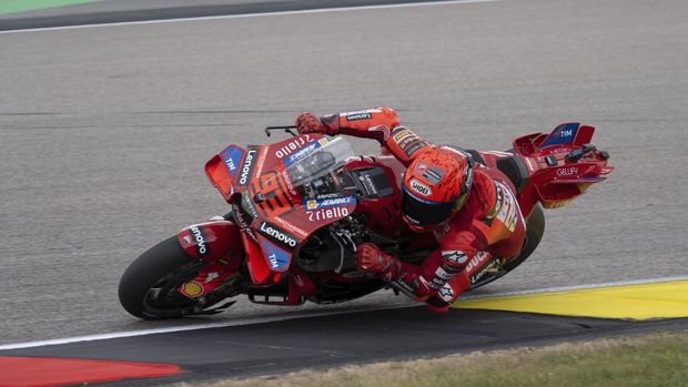 HOHENSTEIN-ERNSTTHAL, GERMANY - JULY 11: Marc Marquez of Spain and  Ducati Lenovo Teamrounds the bend during the MotoGP Of Germany - Free Practice at Sachsenring Circuit on July 11, 2025 in Hohenstein-Ernstthal, Germany. (Photo by Mirco Lazzari gp/Getty Images)