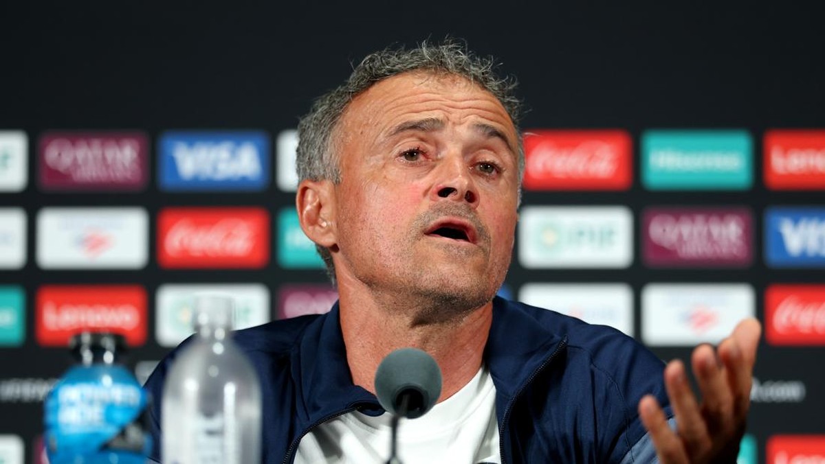 Luis Enrique menegaskan bahwa PSG terbebani finis delapan besar Liga Champions. (Foto: FIFA via Getty Images/Emilee Chinn - FIFA)