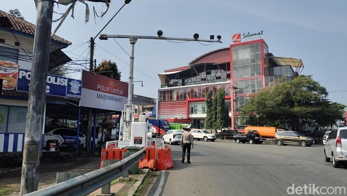 Alat ETLE dipasang di bundaran Pasirhayam Cianjur.