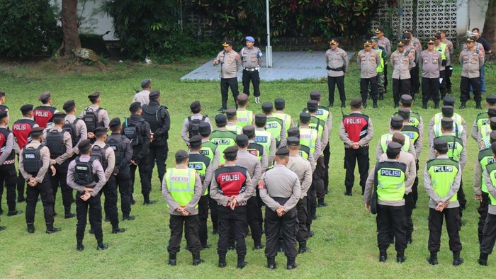 Apel pasukan persiapan pengamanan pengesahan anggota perguruan silat.