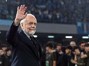 Presiden Napoli Ingatkan Para Pelatih: Kalian Cuma Karyawan!