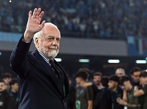 Presiden Napoli: Kami Bakal Beli Banyak Pemain