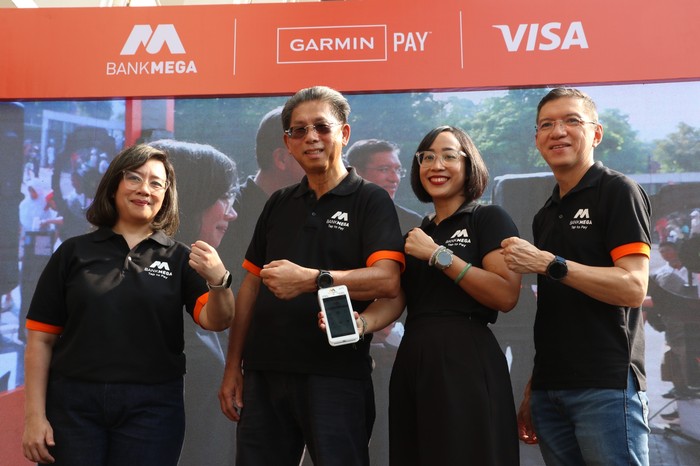 Bank Mega, Garmin, Visa