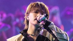 Dino SEVENTEEN Bikin Gempar Arab
