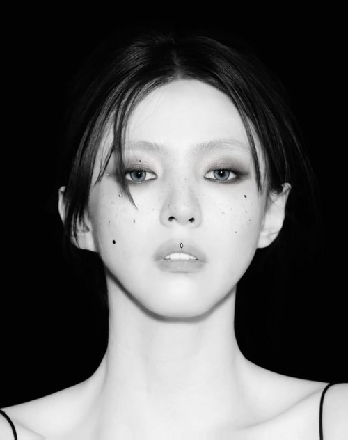 Aktris Korea Han So Hee dalam foto yang diunggah ke Instagram pribadinya.