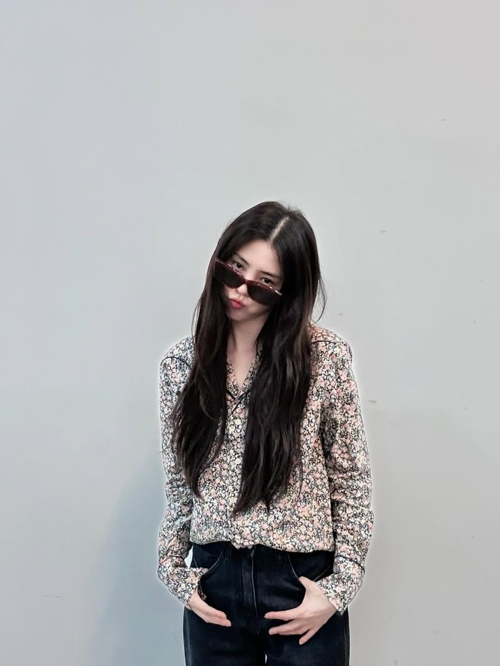 Aktris Korea Han So Hee dalam foto yang diunggah ke Instagram pribadinya.