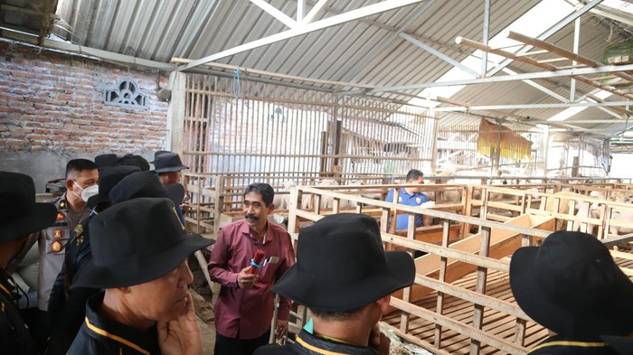Jelang Pensiun, Ratusan Anggota Polisi dan ASN Dilatih Bertani-beternak di Trenggalek