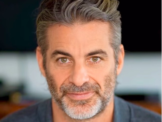 Jim Curtis, Pacar Jennifer Aniston