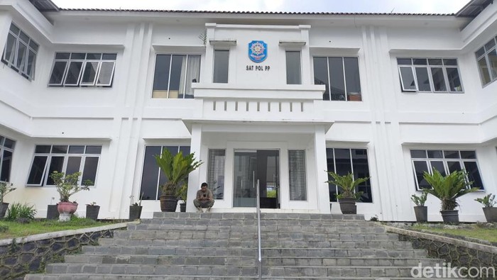 Kantor Satpol PP Kuningan.