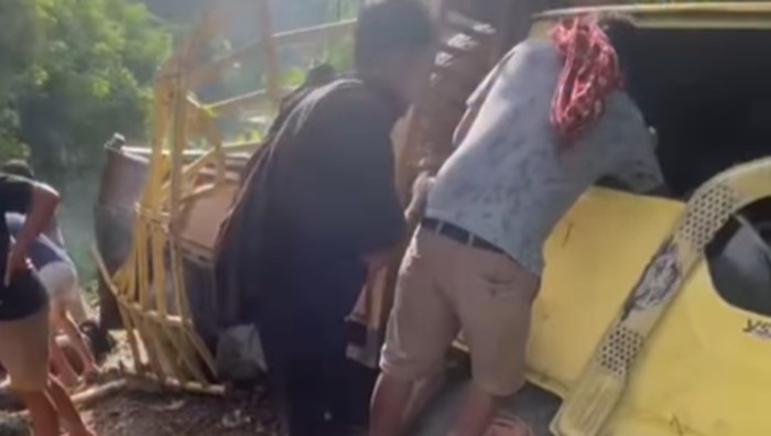 Truk Angkut 20 Penumpang di Toraja Utara Terguling ke Jurang, 4 Orang Tewas