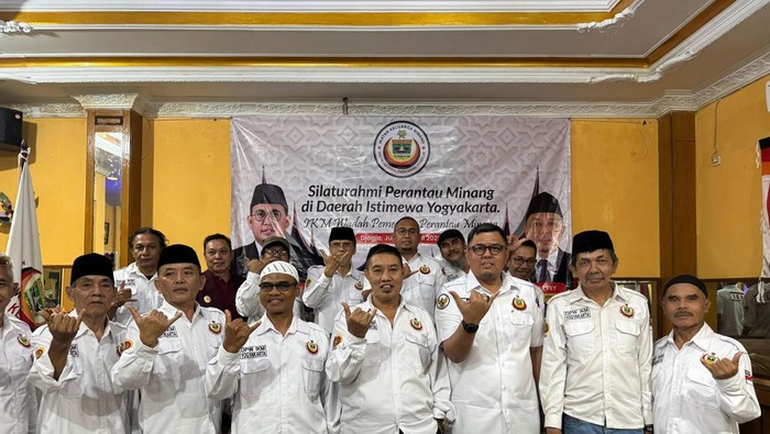 Ketua Umum DPP Ikatan Keluarga Minang (IKM), Andre Rosiade, mengunjungi Daerah Istimewa Yogyakarta (DIY).