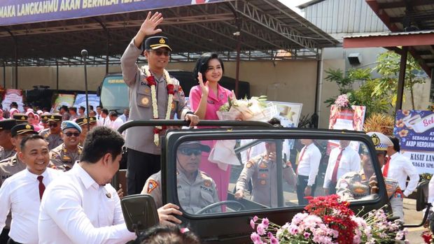Momen perpisahan Kapolres Mojokerto Kota.
