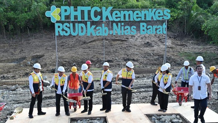 Groundbreaking atau peletakan batu pertama peningkatan kelas Rumah Sakit Umum Daerah (RSUD) Pratama Nias Barat dari Tipe D ke Tipe C