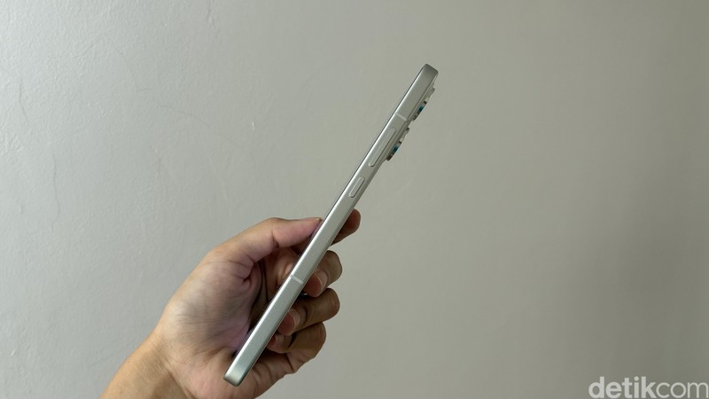 Unboxing Oppo Reno 14 Pro