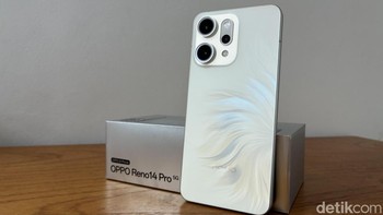 Jika tertarik, kamu bisa mendapatkan perangkat ini di Erafone. Sebab, Erafone menyediakan promo kombo erafone, sehingga kamu bisa mendapatkan OPPO Reno 14 Pro dengan bonus yang menarik. Kamu juga bisa melihat info terkait OPPO Reno 14 Pro di Eraspace. (Foto: Virgina Maulita Putri/detikINET)
