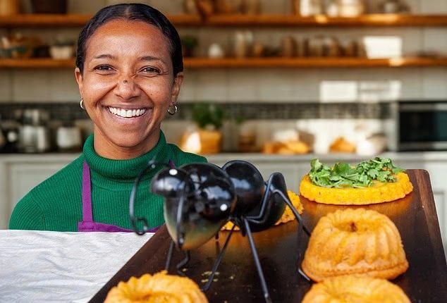 Unik Banget! Wanita Ini Buka Kafe dengan Menu Kue Serba Serangga
