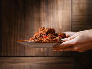 Batas Waktu Aman Simpan Daging Rendang di Freezer Menurut Ahli