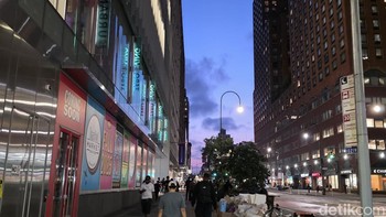 Menjajal mode malam. Foto: Adi Fida Rahman/detiKINET