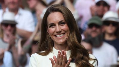 Kate Middleton Move On dari Harry dan Meghan, Liburan ke Laut Aja
