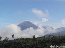 Gunung Semeru Erupsi Pagi Ini, Segini Tinggi Semburan Abu Vulkaniknya