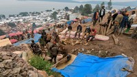 Wabah kolera di sebuah tambang emas artisanal di provinsi Kivu Selatan telah menginfeksi lebih dari 600 orang, membanjiri layanan kesehatan setempat dan mengungkap tantangan sanitasi yang parah di Kongo timur yang dilanda konflik. Foto: REUTERS/Crispin Kyalangalilwa