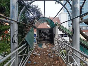 Potret Suram JPO di Pusat Kota Makassar Terbengkalai Bak Kota Mati