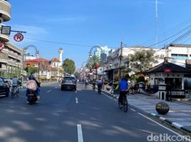 Lalu Lintas Bandung Lengang di Minggu Pagi Hari Libur Terakhir Sekolah