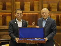 Menbud Serahkan Keris ke Museum Nasional China, Simbol Diplomasi Budaya