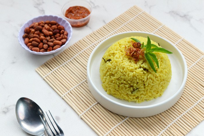 Resep nasi kuning ala rice cooker