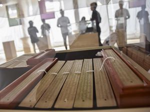 Pameran Naskah Kuno Galuh, Lestarikan Aksara Sunda dan Pegon