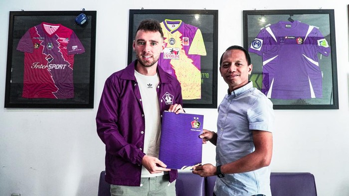 Pemain asal Spanyol Imanol Garcia yang direkrut Persik Kediri.