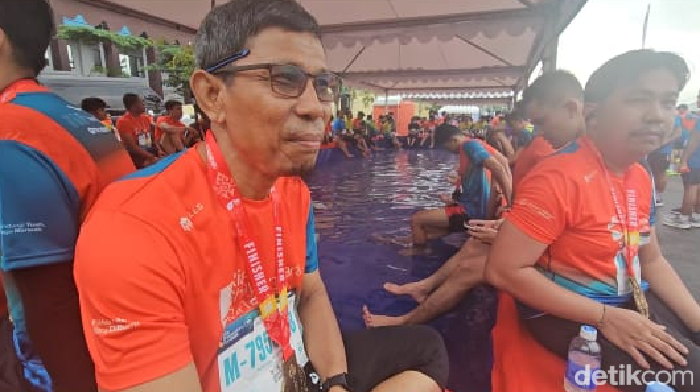 Kompak! Bapak dan Anak Ini Finish Bareng di 5K Riau Bhayangkara Run 2025